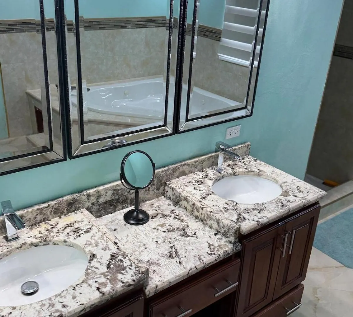 Paradise Home At Negril 3 Bedroom 2 Bathrooms 0*,  Giamaica